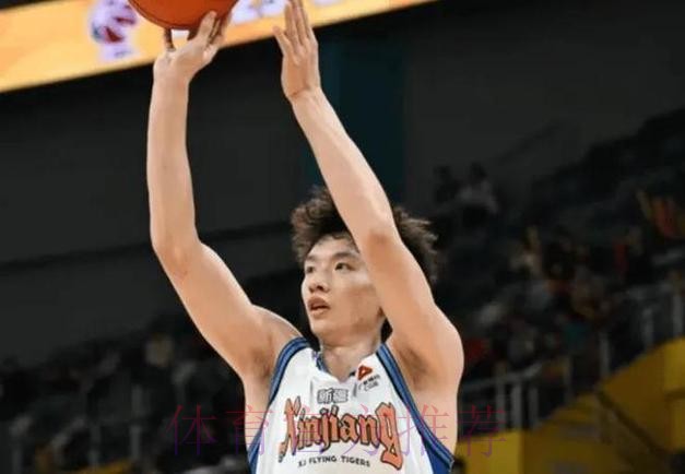 新疆换帅立马被盘活！进攻全民皆兵，防守也被调动，杨芮打成奇兵